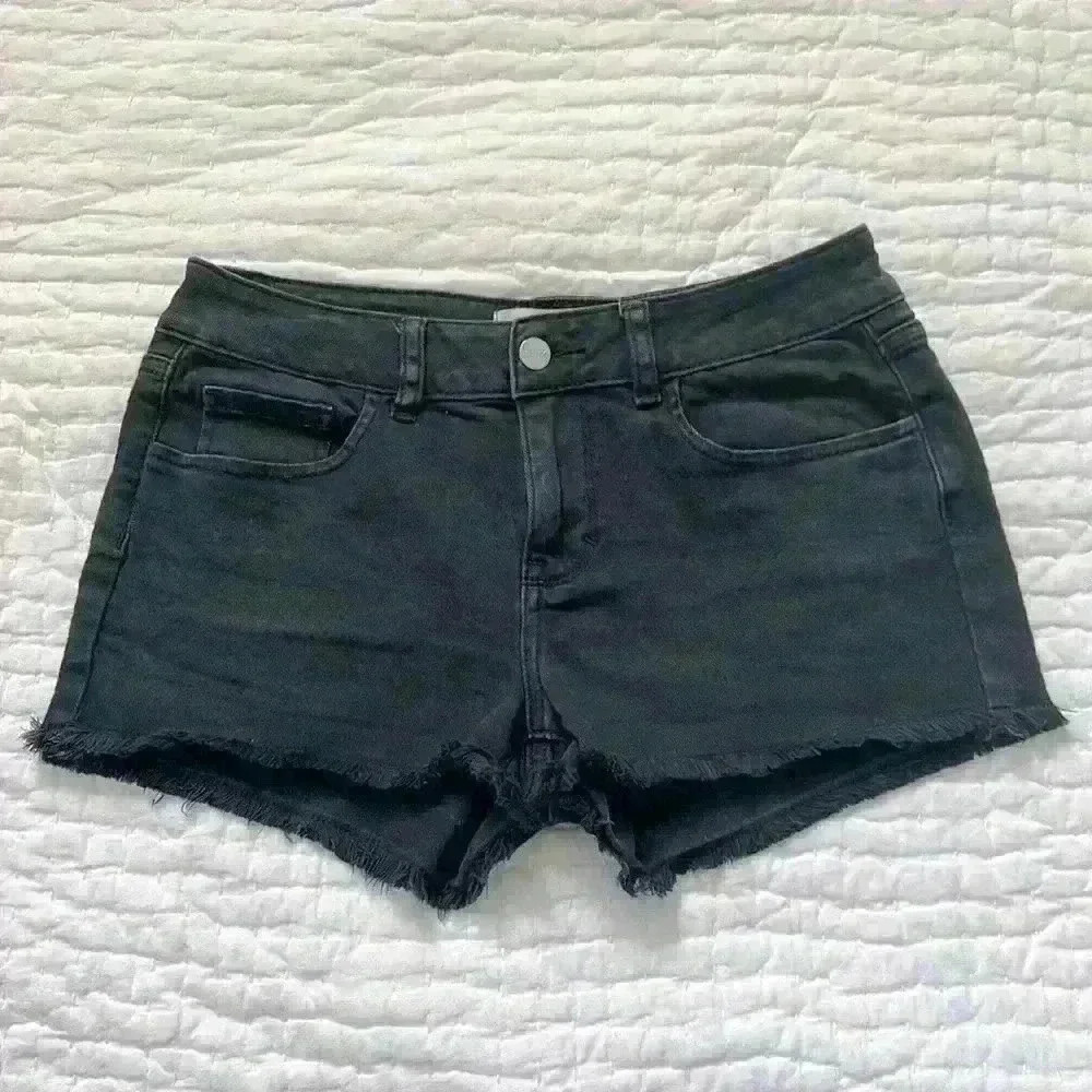 ✨Brand New PINK black shorts✨❤️